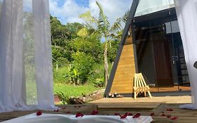 Cabana da reserva com jacuzzi